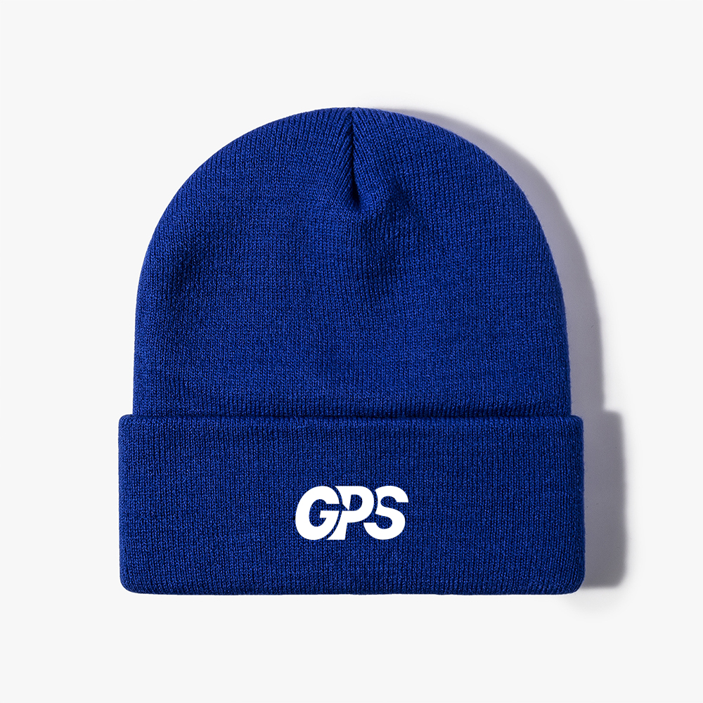 The knitted hat made of acrylic is fashionable and warm, suitable for everyone