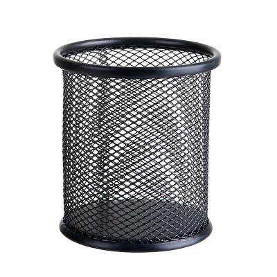 The wrought iron storage pen holder can store small items. It is suitable for a variety of occasions and is easy to carry without taking up space